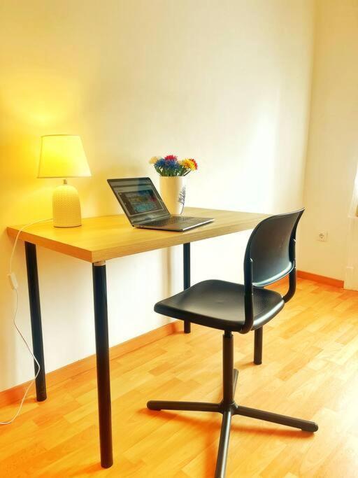 Central Spacious Flat Budapest Exteriör bild